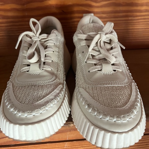 Dolce Vita sneakers. Worn once. Size 8. Perfect condition. - Picture 4 of 6